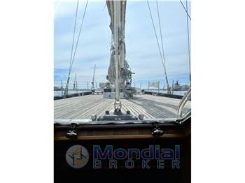 Astilleros Armos-Navia MOTORSAILER