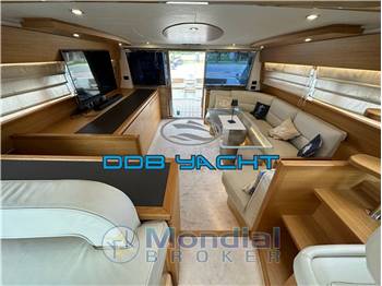 FERRETTI 620 FLY