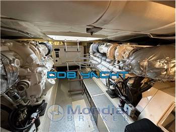 FERRETTI 620 FLY