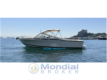 BERTRAM 28 MOPPIE