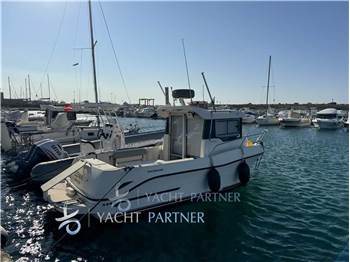 Quicksilver 690 Arvor