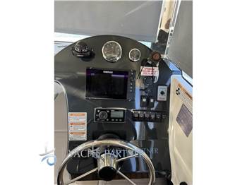 Quicksilver 690 Arvor