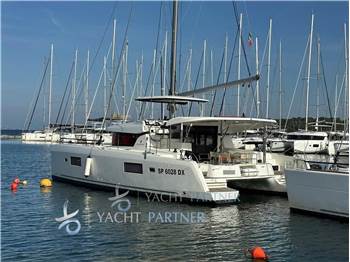 Lagoon 42