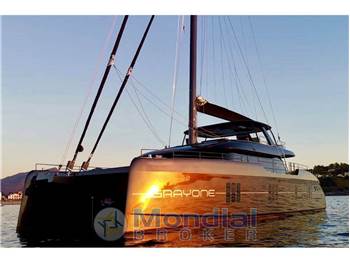 SUNREEF 80 SAILING