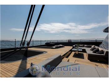 SUNREEF 80 SAILING