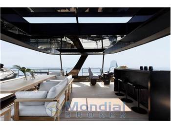 SUNREEF 80 SAILING