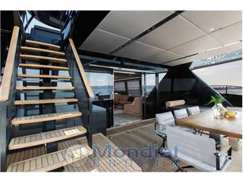 SUNREEF 80 SAILING