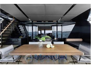 SUNREEF 80 SAILING