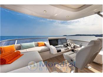 Azimut 72