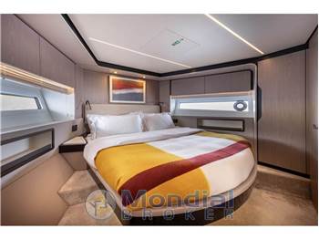 Azimut 72