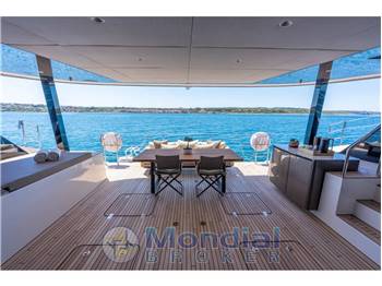 SUNREEF 60 SAILING