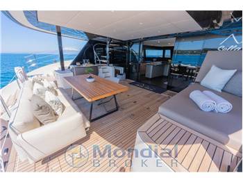 SUNREEF 60 SAILING