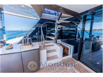 SUNREEF 60 SAILING