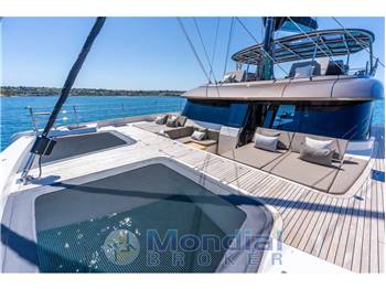 SUNREEF 60 SAILING