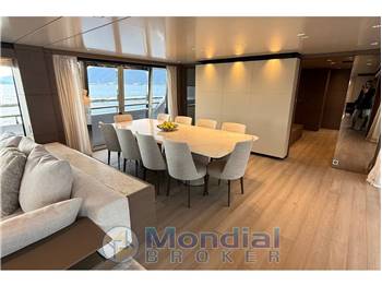 Custom Line Navetta 42