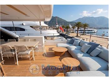 Custom Line Navetta 42
