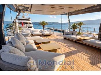 Custom Line Navetta 42