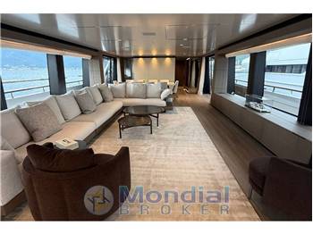 Custom Line Navetta 42