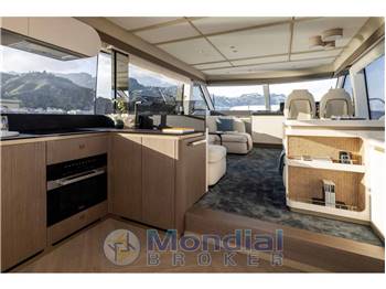 Azimut Magellano 60