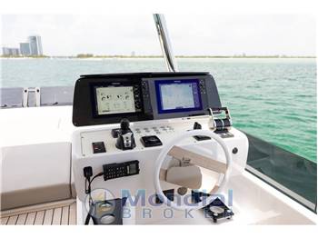 FERRETTI Ferretti 670