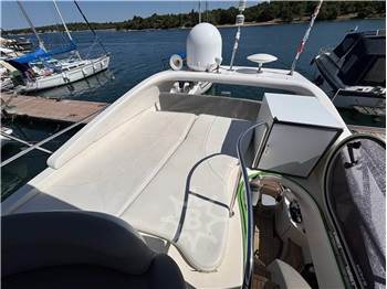 Azimut 42E