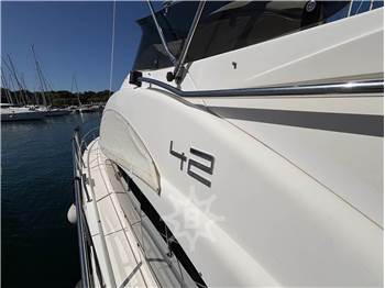 Azimut 42E