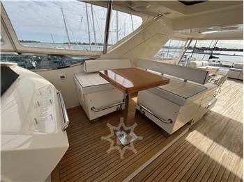Azimut 105
