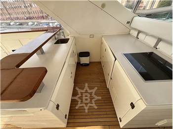 Azimut 105