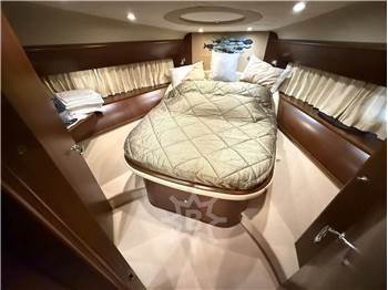 Princess Yachts V58