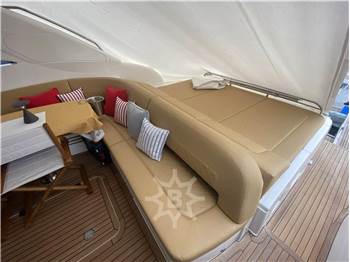 Princess Yachts V58