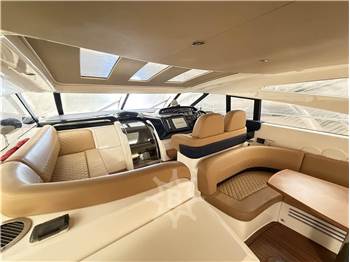 Princess Yachts V58