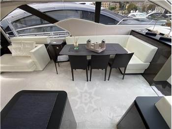 Azimut 77S