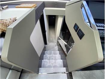 Azimut 77S