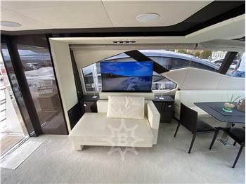 Azimut 77S