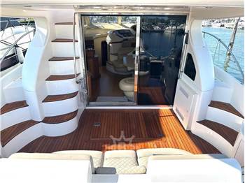Azimut 46